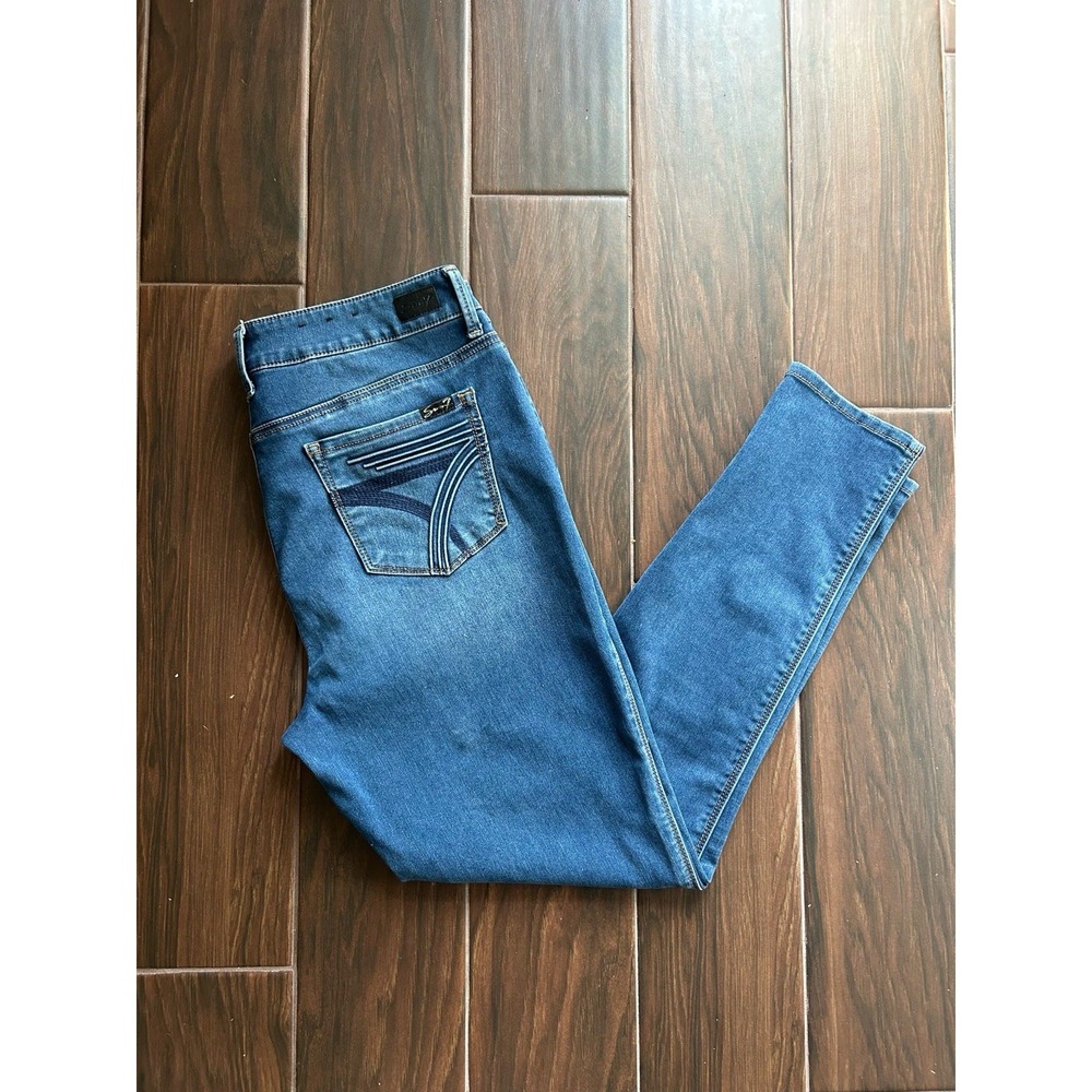 Seven7 Blue Skinny Jeans Timeless Style